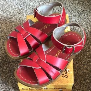 Toddlers salt water sandals